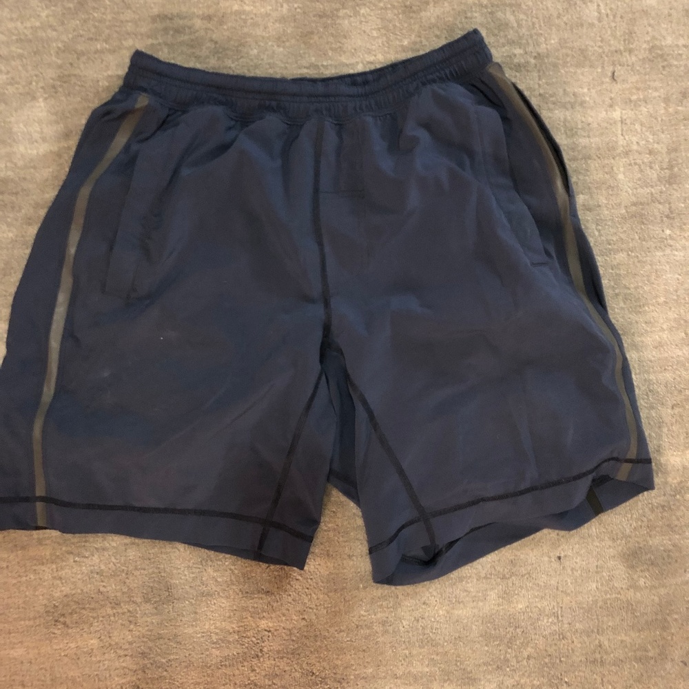 Lululemon (L) Response Short w/ Liner — Navy Blue